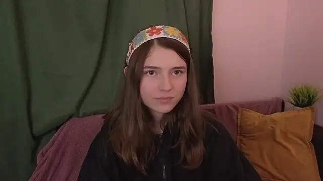 Snapshot of KeikoWideman chatting on September 26, 2025, 8:35 pm KeikoWideman online show from September 26, 2025, 8:35 pm