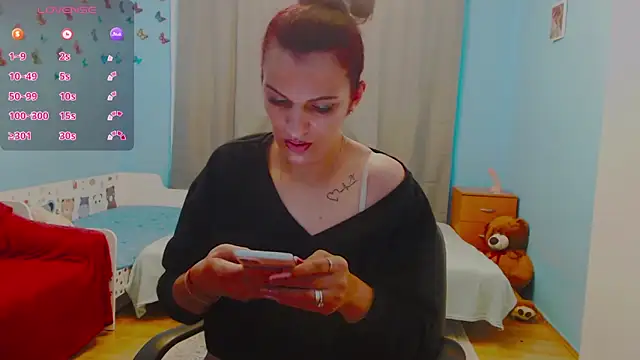 lissann  online show from September 12, 2025, 7:08 am
