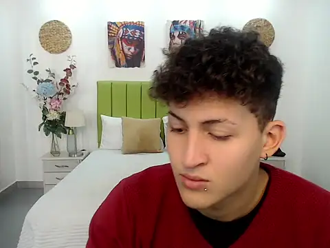 Axel savage online show from September 16, 2025, 7:04 pm