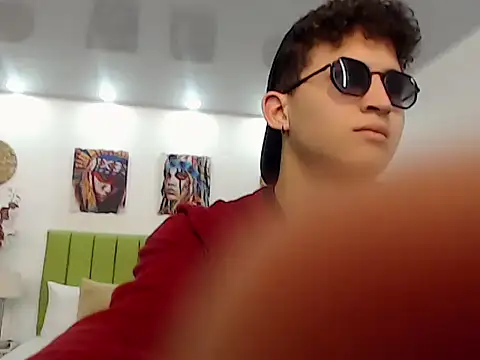 Axel savage online show from September 23, 2025, 12:08 pm