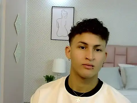 Axel savage online show from October 6, 2025, 7:22 pm