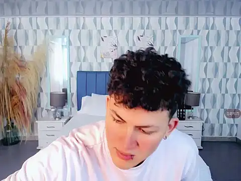 Axel savage online show from October 14, 2025, 12:06 pm