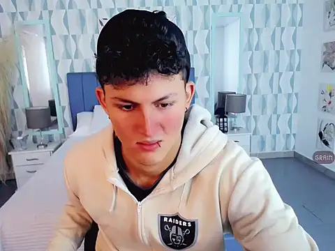 Axel savage online show from October 27, 2025, 2:54 pm