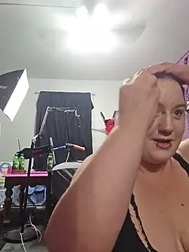 BabygurlJay online show from June 18, 2026, 11:09 pm