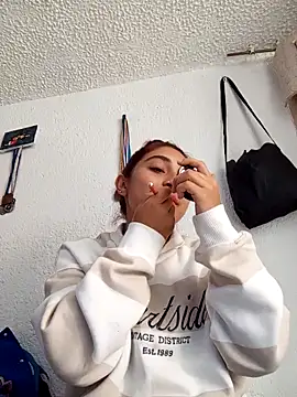 Lia Teen online show from October 11, 2025, 4:05 pm