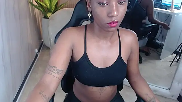 Snapshot of ebony_rose_tf chatting on October 2, 2025, 12:56 pm ebony rose tf online show from October 2, 2025, 12:56 pm