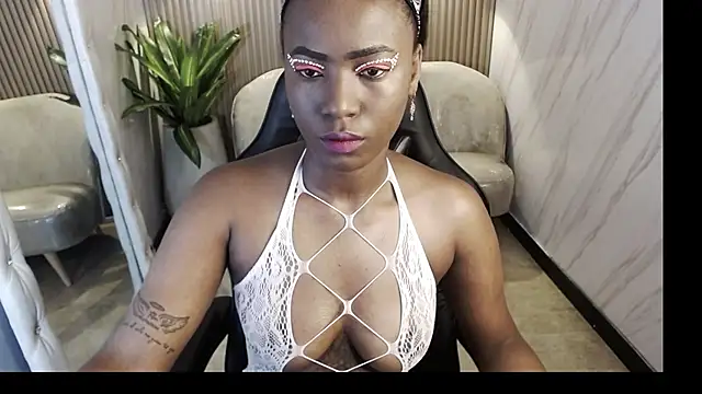 Snapshot of ebony_rose_tf chatting on October 25, 2025, 1:07 pm ebony rose tf online show from October 25, 2025, 1:07 pm