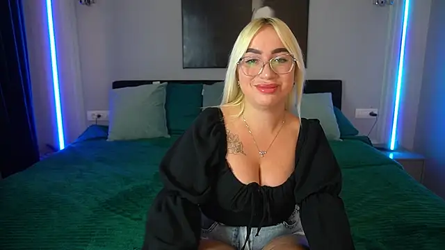 MariellaVV online show from September 11, 2025, 6:13 am