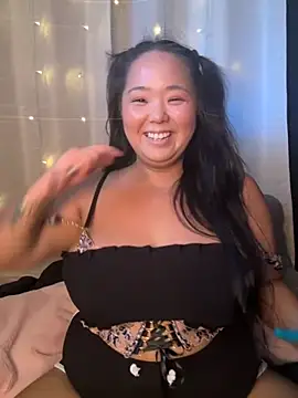 RealLifeWaifu online show from September 19, 2025, 9:48 pm