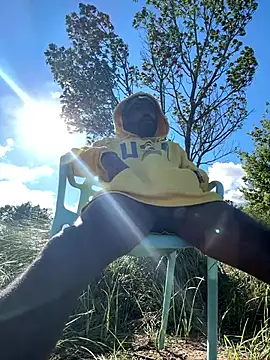 Snapshot of toy-boyluv chatting on October 7, 2025, 8:17 pm toy-boyluv online show from October 7, 2025, 8:17 pm