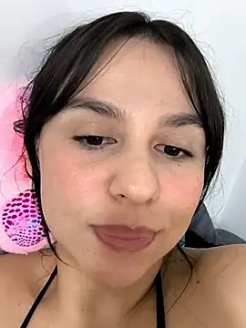 Daniela-rosee online show from November 16, 2025, 4:07 am