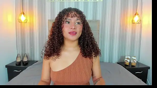 Sofiapassionne online show from June 23, 2026, 2:48 pm