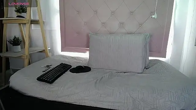 Dulce  Lovee online show from January 17, 2026, 9:40 pm