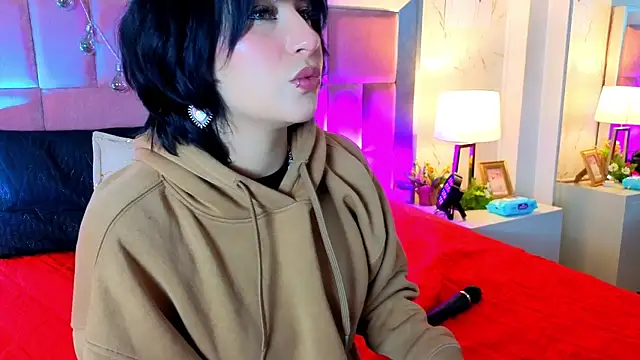 RobinBennett online show from May 18, 2026, 1:39 pm