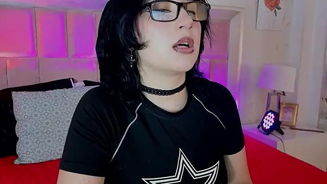 RobinBennett online show from June 20, 2026, 12:30 pm