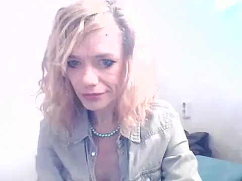 Snapshot of Czech_slut_whore-wife chatting on September 20, 2025, 9:10 am Czech slut whore-wife online show from September 20, 2025, 9:10 am