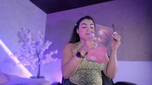 Salomeferreira  online show from February 2, 2026, 4:49 pm