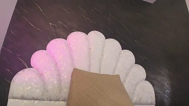 kissme luna online show from May 6, 2026, 7:08 pm