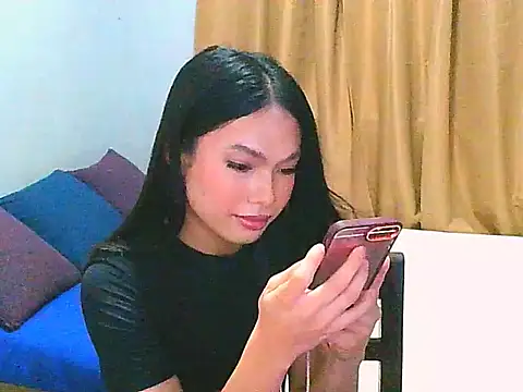 Snapshot of zowi_cock2946 chatting on October 9, 2025, 12:25 pm zowi cock2946 online show from October 9, 2025, 12:25 pm