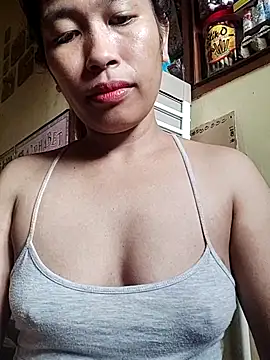 Snapshot of Sweet_Asian25 chatting on May 21, 2026, 10:17 pm Sweet Asian25 online show from May 21, 2026, 10:17 pm