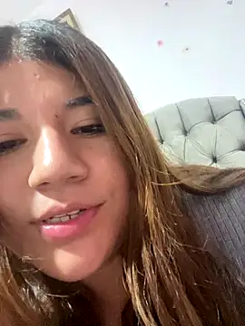 mariferR9 online show from September 10, 2025, 6:46 am