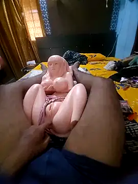 Loverboirahull online show from September 15, 2025, 10:26 am