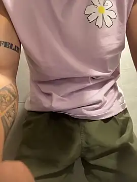 Snapshot of gooodboiii chatting on March 16, 2026, 4:22 pm gooodboiii online show from March 16, 2026, 4:22 pm