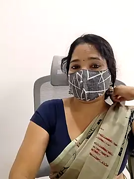 Girl 071 online show from October 17, 2025, 10:07 am