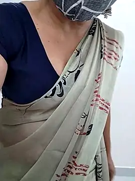 Girl 071 online show from October 24, 2025, 8:00 am