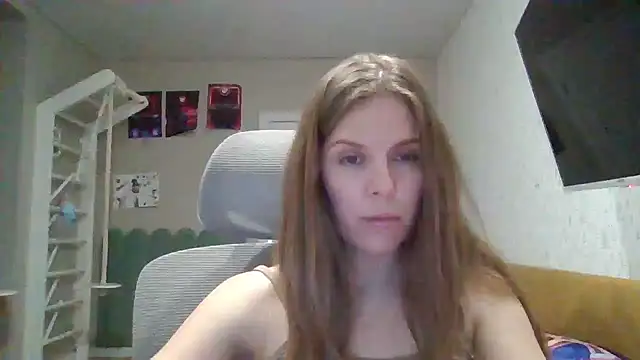 Zolira online show from June 14, 2026, 6:43 pm