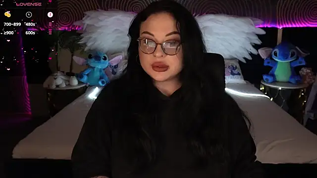 Snapshot of SerahMirabeli chatting on October 4, 2025, 7:23 pm SerahMirabeli online show from October 4, 2025, 7:23 pm