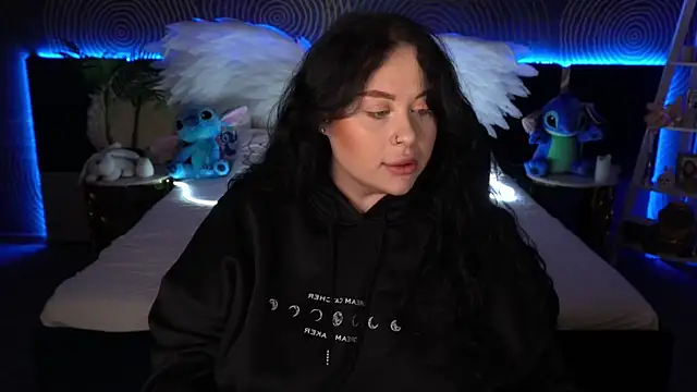 Snapshot of SerahMirabeli chatting on October 23, 2025, 7:12 pm SerahMirabeli online show from October 23, 2025, 7:12 pm