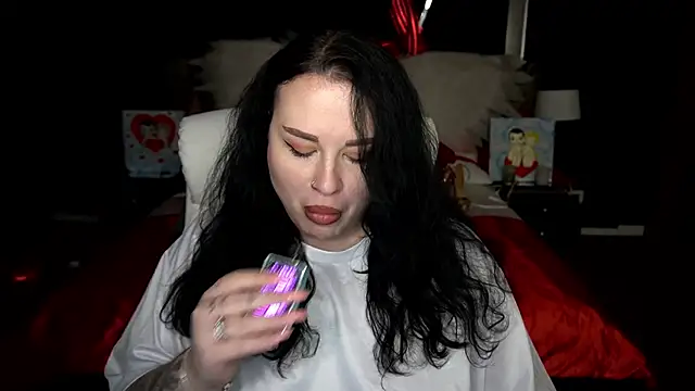 SerahMirabeli online show from February 15, 2026, 8:16 pm