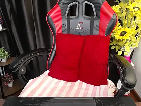 LOVE BEAUTYY online show from November 2, 2025, 2:08 pm