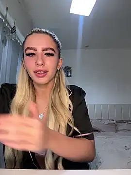 BlondeBetty online show from March 9, 2026, 12:20 pm