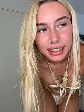 Snapshot of SexySaraxxoo chatting on June 3, 2026, 11:24 am SexySaraxxoo online show from June 3, 2026, 11:24 am