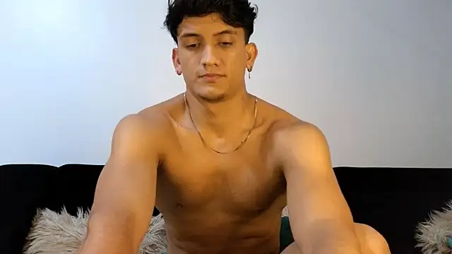 FitBoy Cris online show from July 22, 2026, 5:54 am