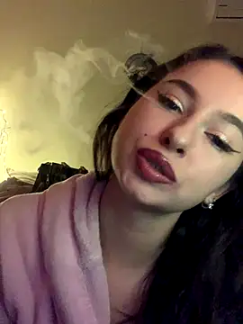 SunnyDane online show from December 16, 2025, 1:43 am