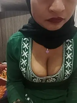 Itz Mayra  online show from November 23, 2025, 9:20 am