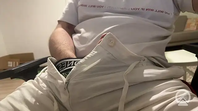 Snapshot of dicksmallll chatting on March 10, 2026, 9:31 pm dicksmallll online show from March 10, 2026, 9:31 pm