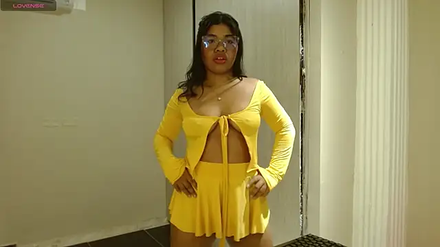 sienna valexx online show from October 3, 2025, 11:07 am