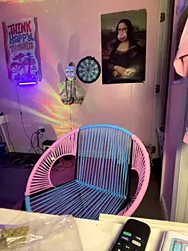 shortywidaphatty online show from September 22, 2025, 1:02 pm