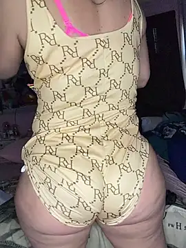 Snapshot of shortywidaphatty chatting on December 3, 2025, 6:28 pm shortywidaphatty online show from December 3, 2025, 6:28 pm