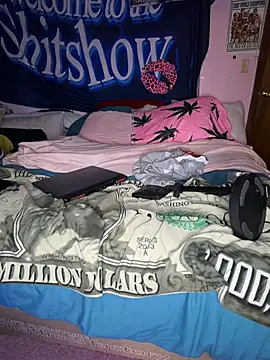 Snapshot of shortywidaphatty chatting on December 15, 2025, 1:48 pm shortywidaphatty online show from December 15, 2025, 1:48 pm