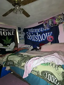 Snapshot of shortywidaphatty chatting on December 17, 2025, 1:39 pm shortywidaphatty online show from December 17, 2025, 1:39 pm