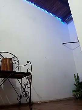 Snapshot of girlpee chatting on October 3, 2025, 8:17 pm girlpee online show from October 3, 2025, 8:17 pm