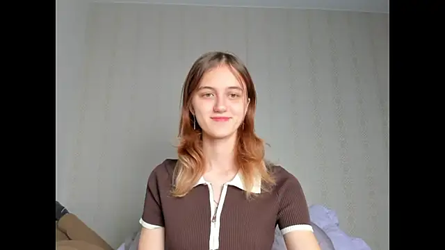 dreamy pollyyy online show from October 19, 2025, 7:25 pm