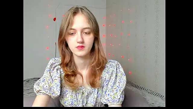 dreamy pollyyy online show from May 12, 2026, 6:05 pm