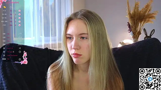 Snapshot of Succubelle chatting on October 28, 2025, 6:06 am Succubelle online show from October 28, 2025, 6:06 am