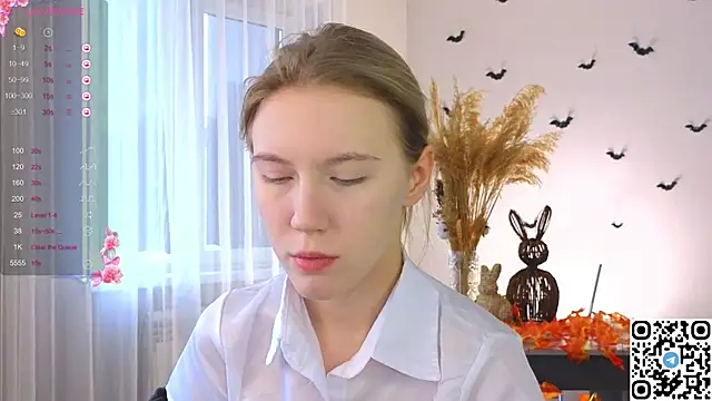 Snapshot of Succubelle chatting on November 5, 2025, 6:13 am Succubelle online show from November 5, 2025, 6:13 am